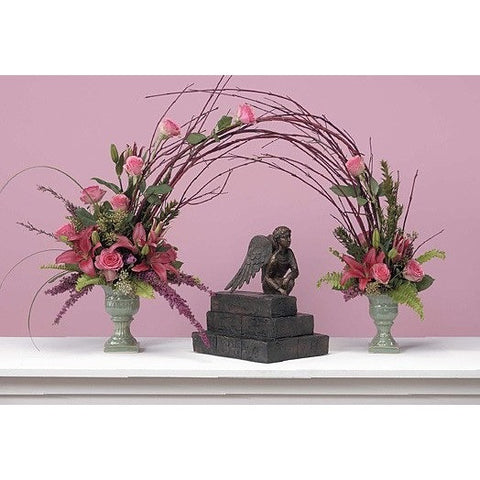 Elegant and Clasy Pink Amaryllis and Callas Flowers Tribute
